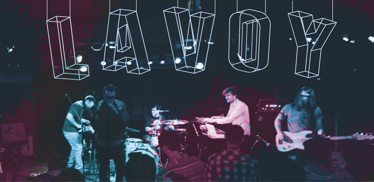 Lavoy performing at a show
