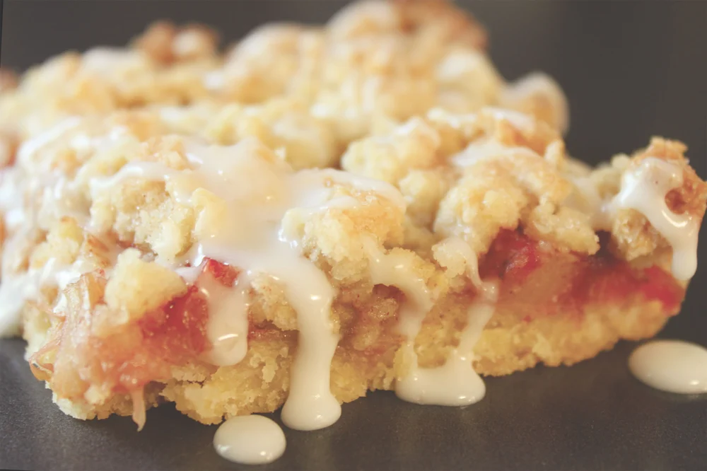 Display of a frosted rhubarb square