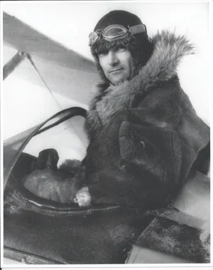 Harold “Thrill ‘em, Chill ‘em, Spill ‘Em but no Kill ‘em” Gillam courtesy of the Reeve Collection at the Anchorage Museum of History and Fine Art, AMRC-b01-2-29.